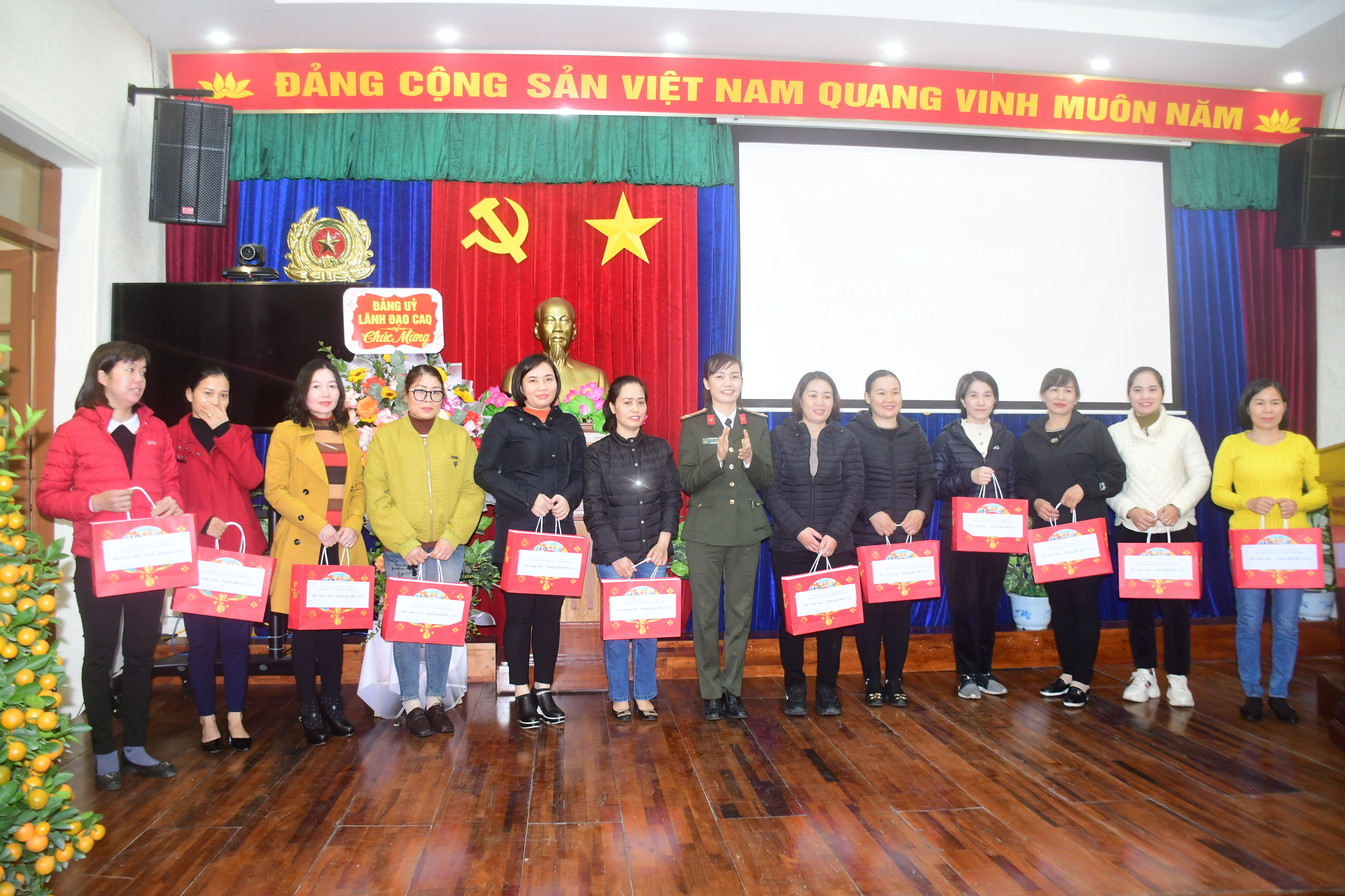 Công an quận Hồng Bàng: Tích cực triển khai công tác đoàn thể, quần chúng